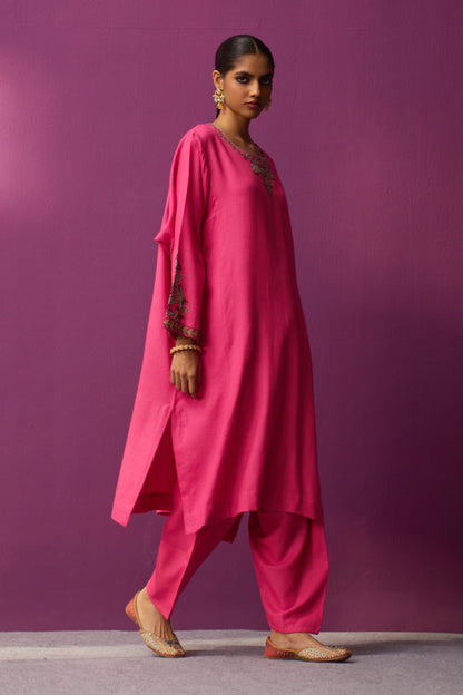 Woollen Pheran Set/Aari - Vibrant Pink