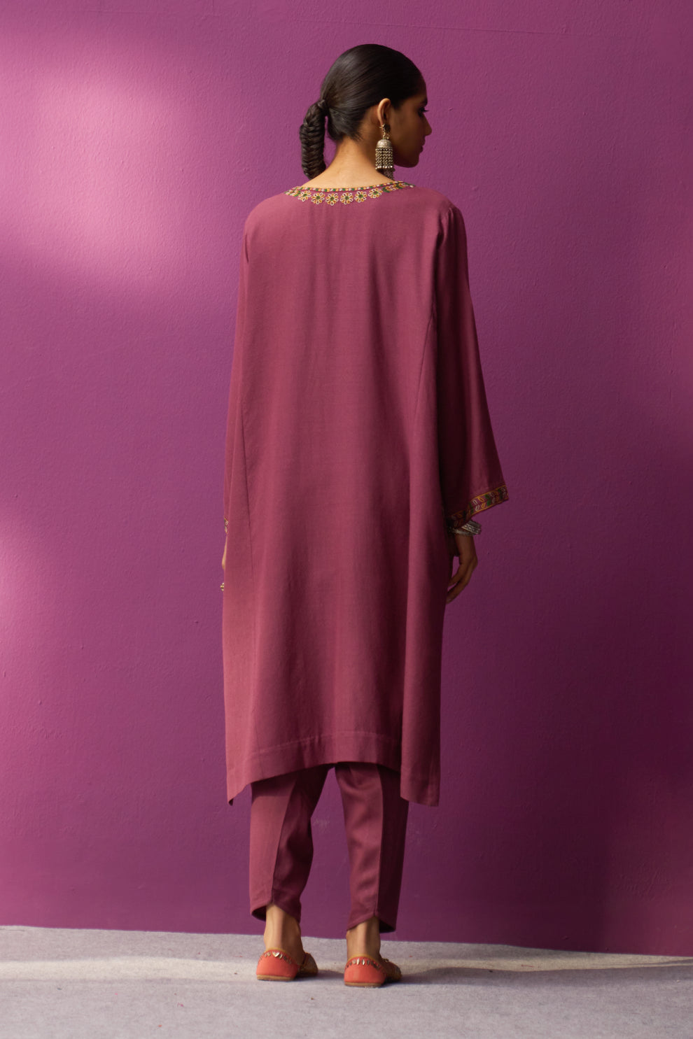 Woollen Pheran Set/Aari - Wistful Mauve