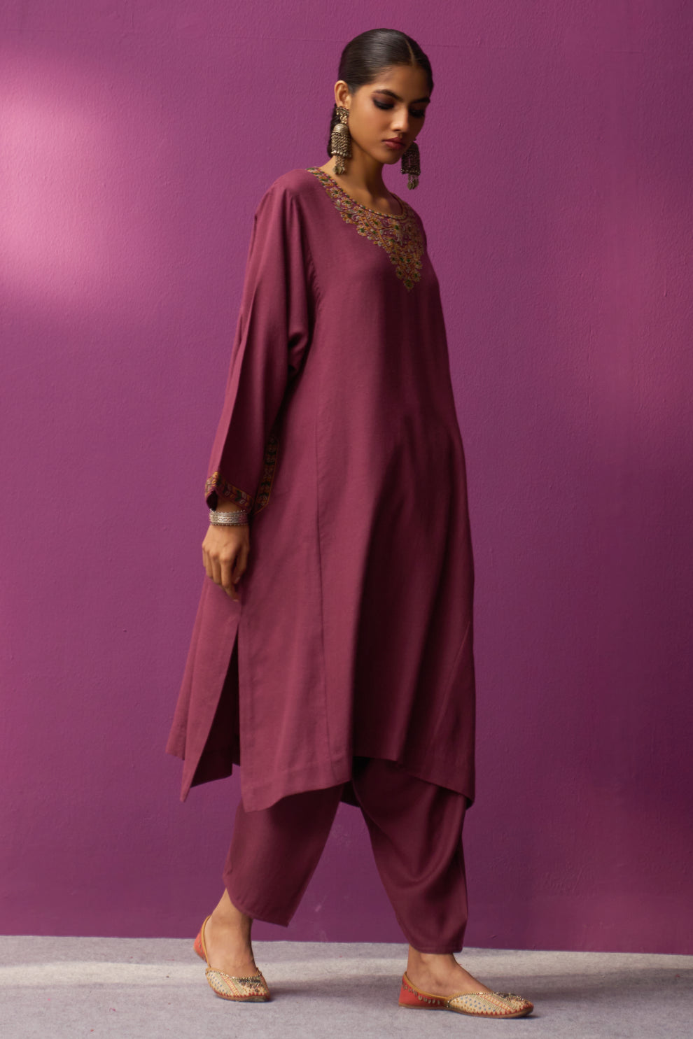 Woollen Pheran Set/Aari - Wistful Mauve