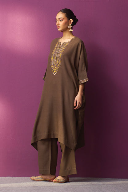 Woollen Kaftan/Aari - Coffee Bean