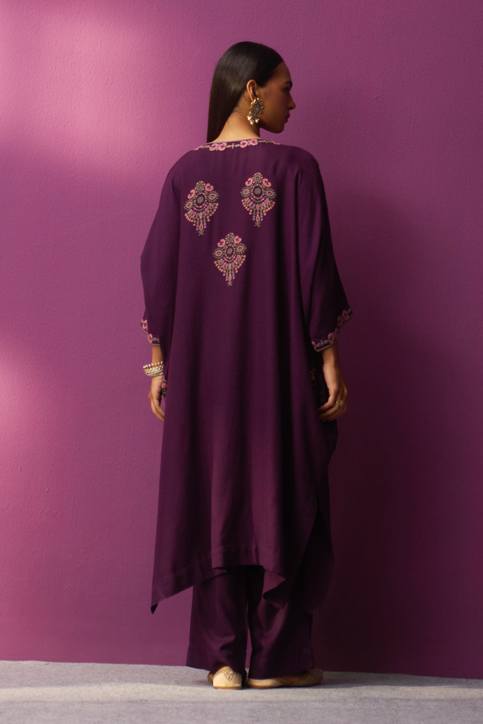 Woollen Kaftan/Aari- Pickledbeet