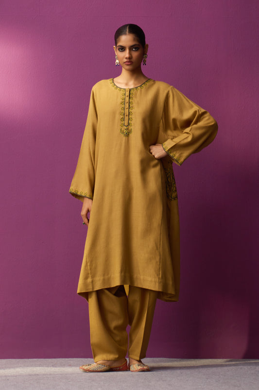 Woollen Pheran Set/Aari - Dune